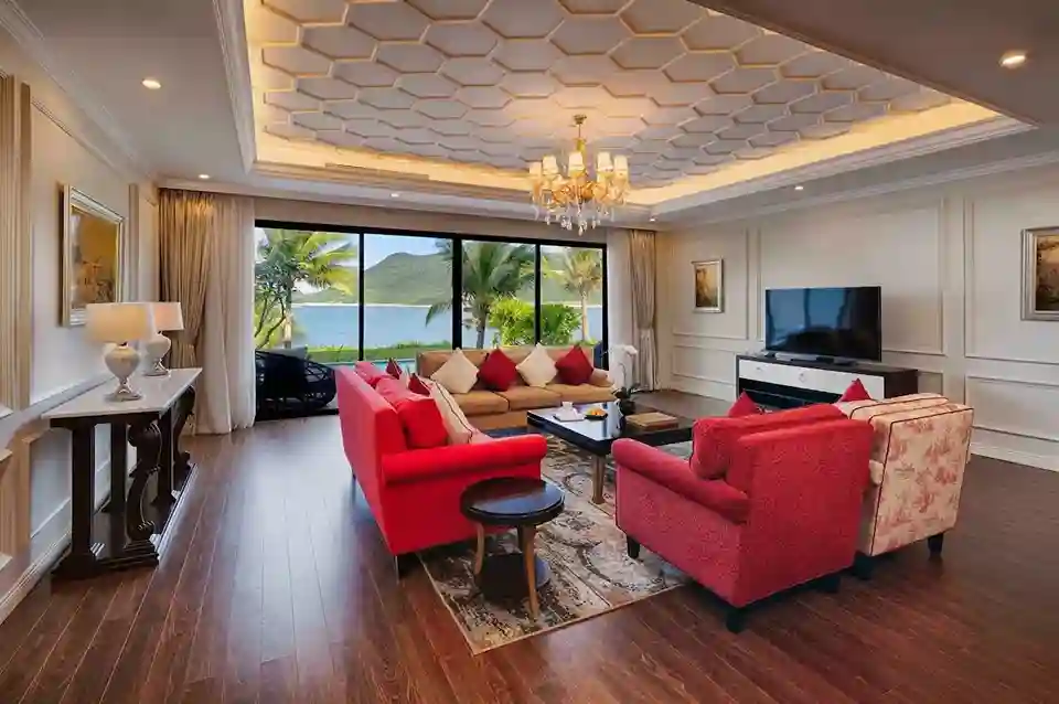 Thiết kế phòng khách hiện đại với nội thất sang trọng tại Villa 3 phòng ngủ Vinpearl Nha Trang