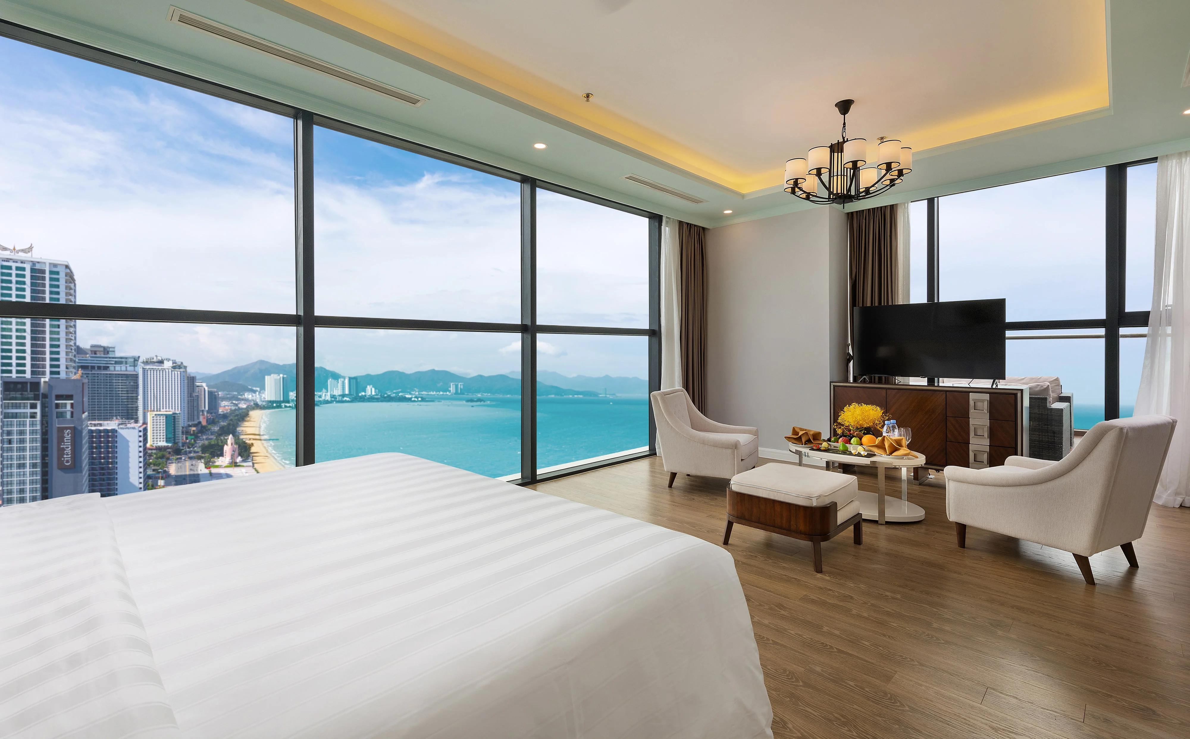 Hạng phòng Grand Studio Ocean View tại Vinpearl Beachfront Nha Trang